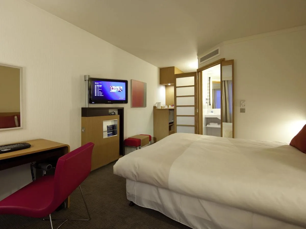 Superior Room with Queen Bed and Sofa Bed